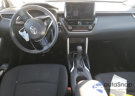 2023 Toyota Corolla Cross Le z USA, uszkodzony, nr VIN 7MUCAAAG3PV047290